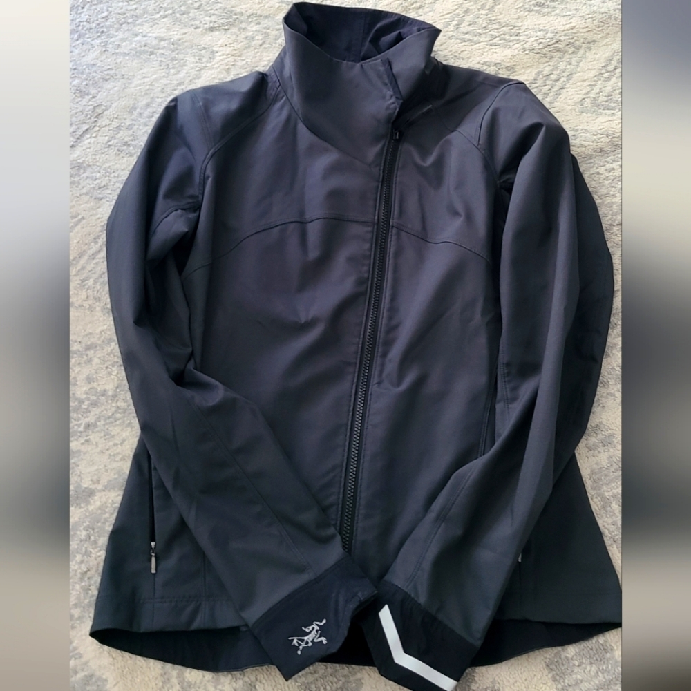 Arc'teryx A2B Commuter Jacket Women's Medium